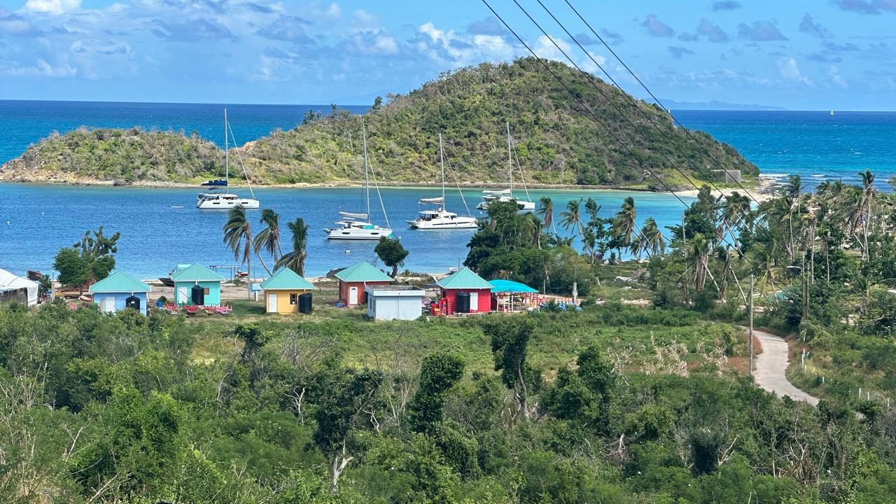 Mayreau Mayreau — Salt Whistle Bay's perfect half-moon of sand