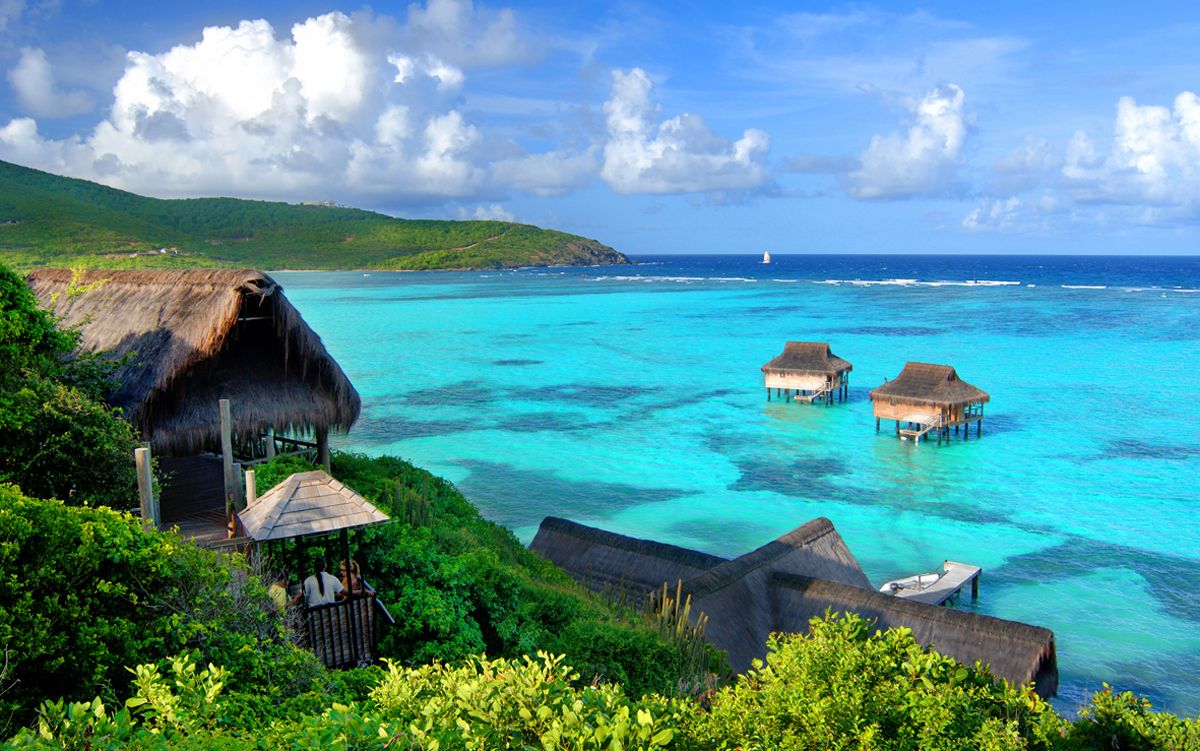 Proposals & Engagements aboard a Grenadines charter yacht Proposals & Engagements — special-occasion yacht charter in St Vincent & The Grenadines